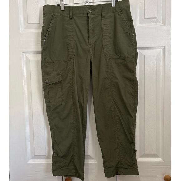 Chicos Army Green Rolled Cuff Cropped Cargo Pants Size 2/12 - Picture 2 of 8
